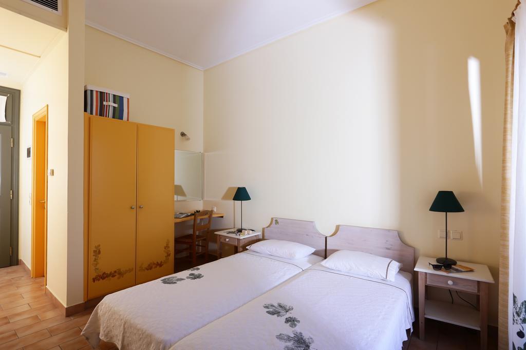 Eleonas Hotel Ровиес Стая снимка